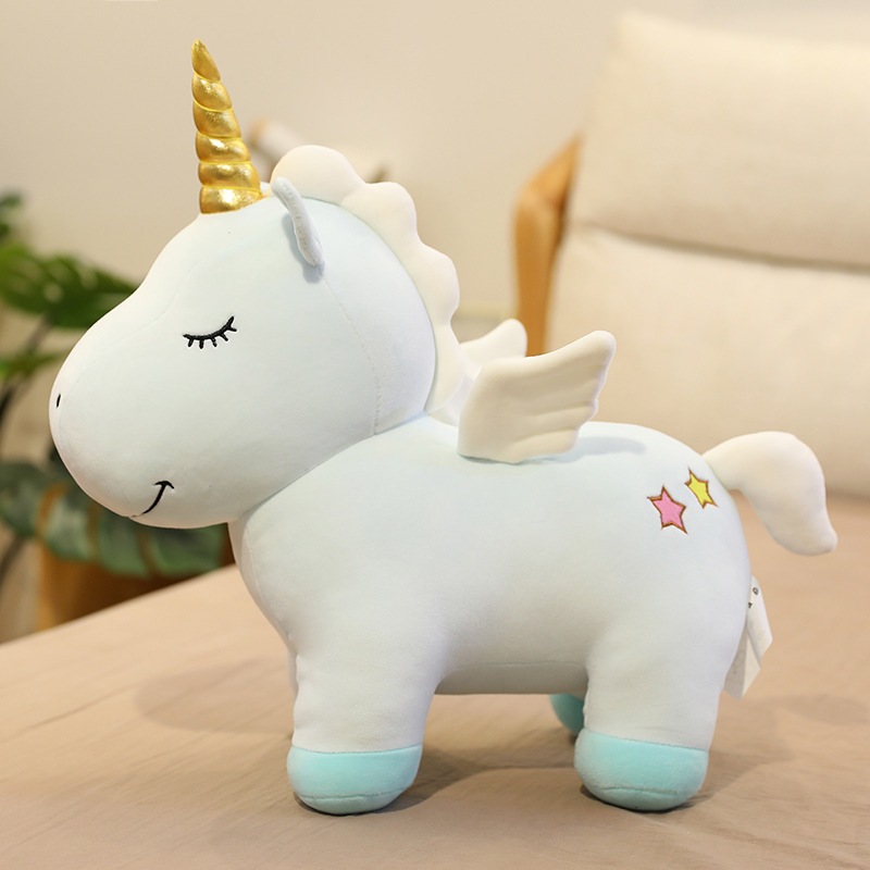 Fábrica al por mayor 2021 nuevo juguete de peluche unicornio muñeca Arco Iris caballo muñeca actividad regalo entrega de una pieza