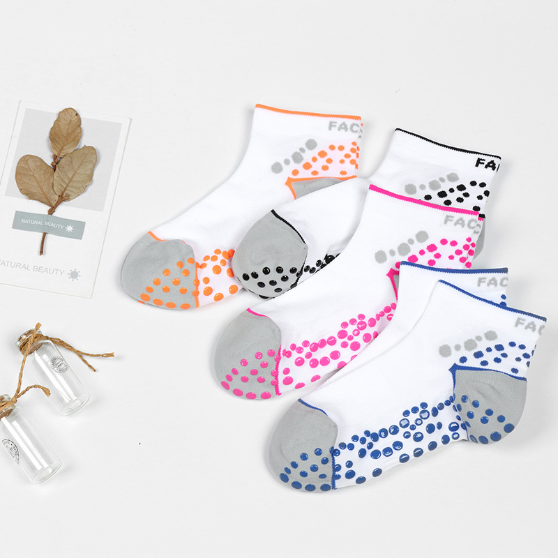 Processing and Customizing Yoga Sports Socks, Custom Adhesive Sports Boat Socks, Early Childhood Classroom Non-Slip Floor Socks, Trampoline Socks