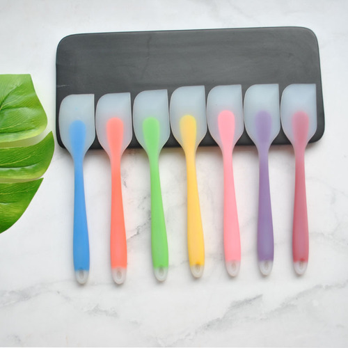 Translucent small silicone butter spatula, high temperature resistant butter spatula, baking DIY cake scraper