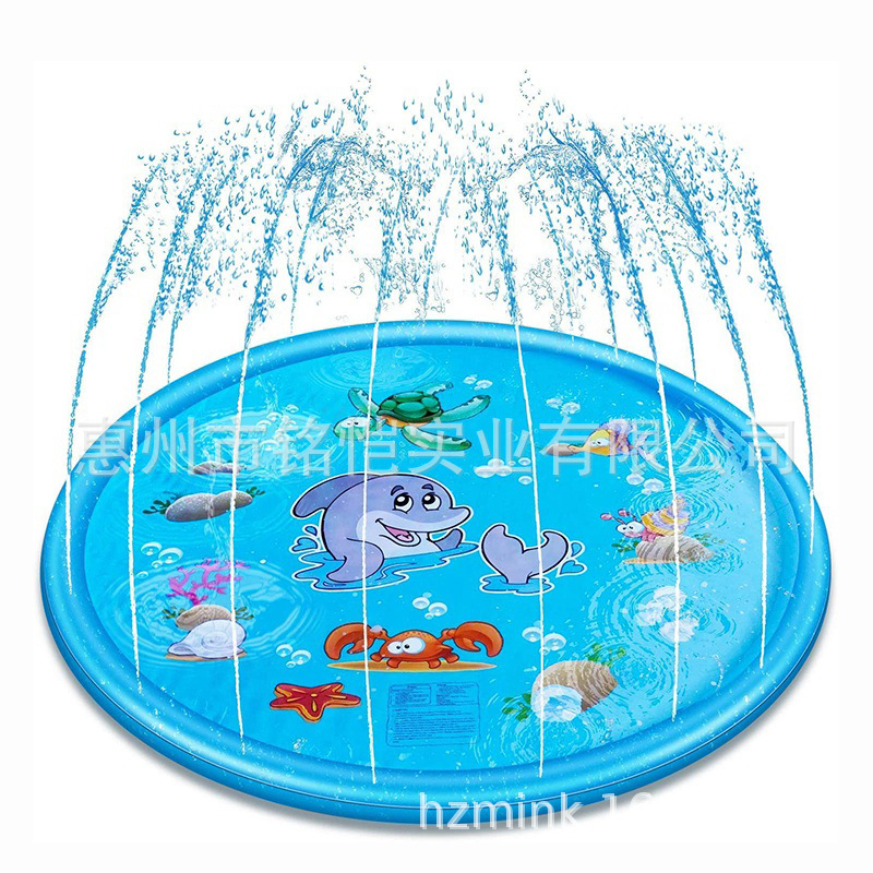 Travel toy play in water