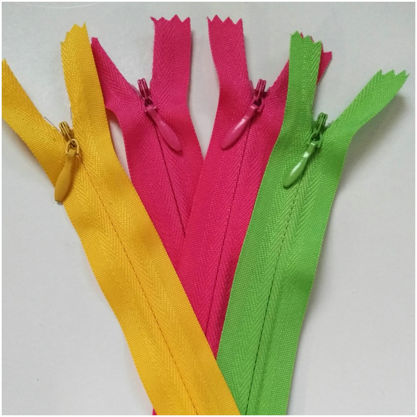 Factory supply No. 3 zipper nylon lace open zipper pillow cushion women's skirt invisible zipper wholesale