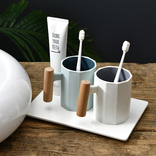 Creative plastic toothbrushing and mouthwash cup with wooden handle, thickened double-layered drinking water, juice drink cup, couple student portable
