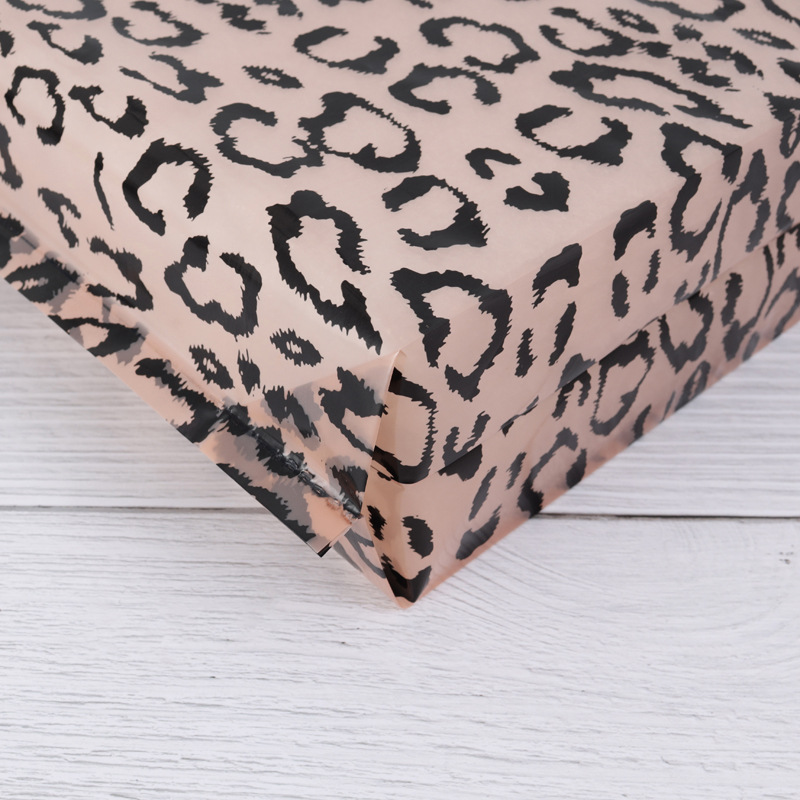 Bolsas de plástico con estampado de leopardo en stock para envío transfronterizo, bolsas de embalaje de PE para ropa y pantalones, bolsas con asa de correa al por mayor. image 6