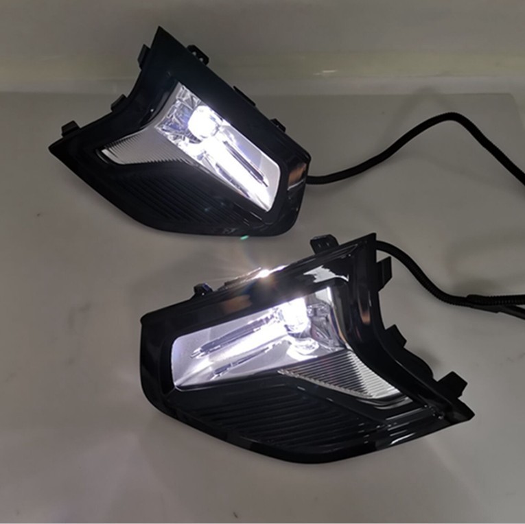 Aplicable a 19-2020 Ford Mondeo LED luz diurna nueva luz de niebla Mondeo modificada LED