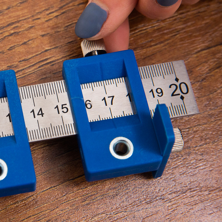 Localizador de perforaciones para asas de carpintería, herramienta auxiliar para perforar agujeros en puertas de armarios, abridor de agujeros, regla de posicionamiento