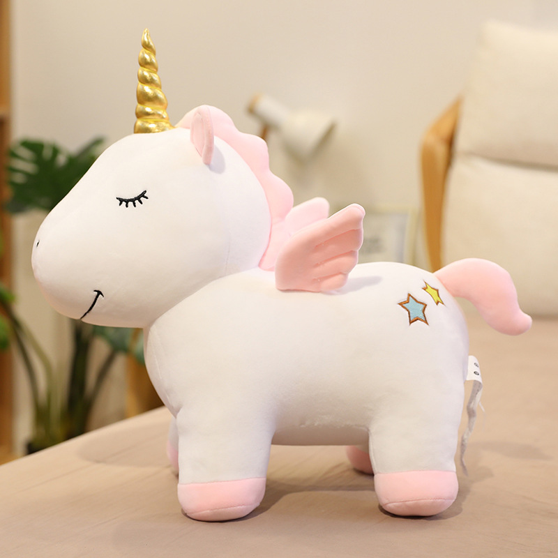 Fábrica al por mayor 2021 nuevo juguete de peluche unicornio muñeca Arco Iris caballo muñeca actividad regalo entrega de una pieza