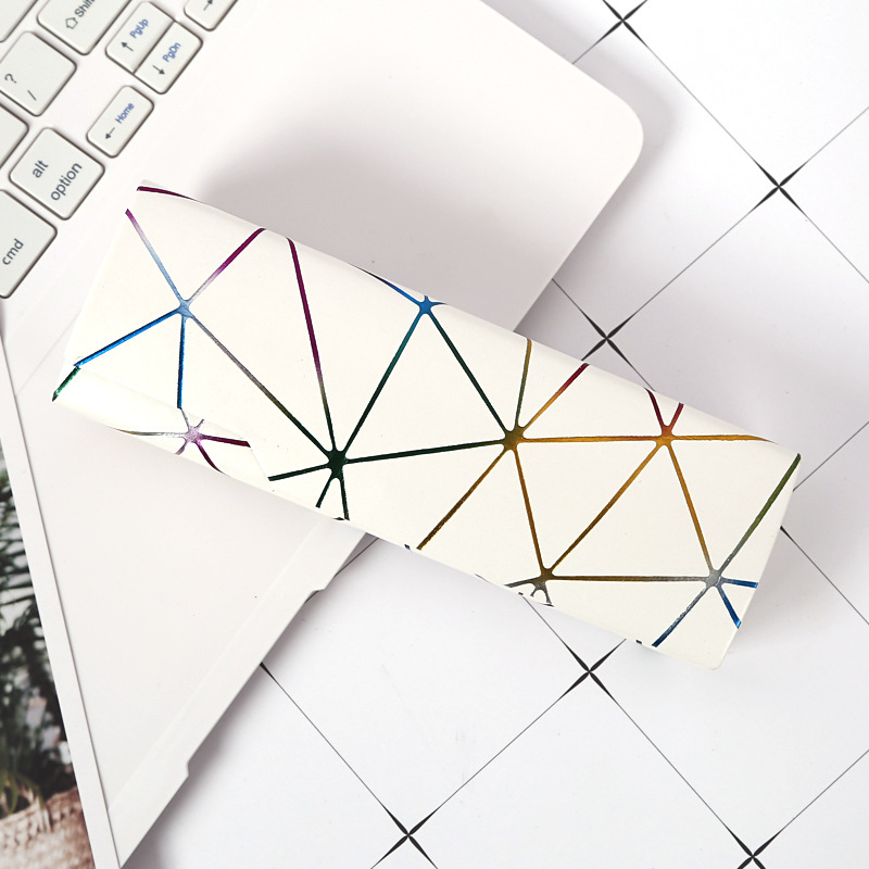 격자 화이트 다채로운