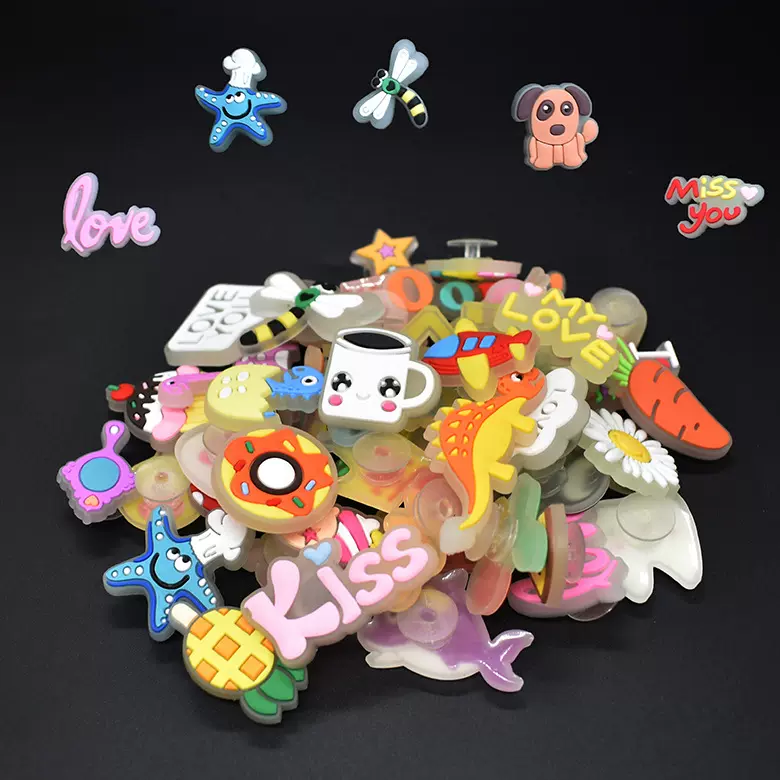 跨境电商亚马逊速卖通洞洞鞋荧光鞋花夜光手腕带装饰PVC软胶鞋扣