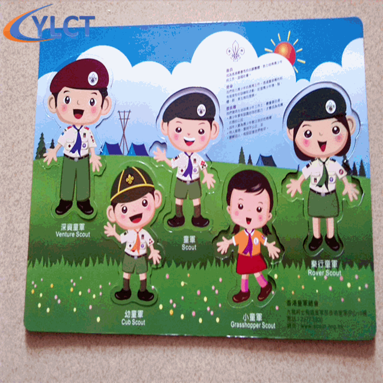 厂家供应冰箱贴磁铁小公仔卡通人物表铜版纸磁性贴片量大优