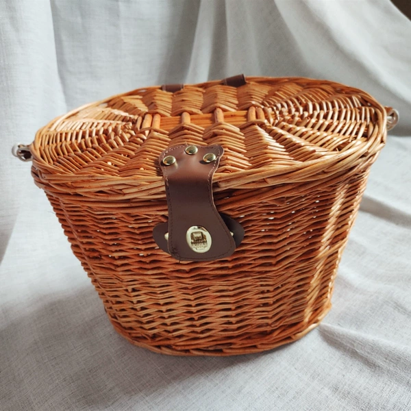 Honey color hook style