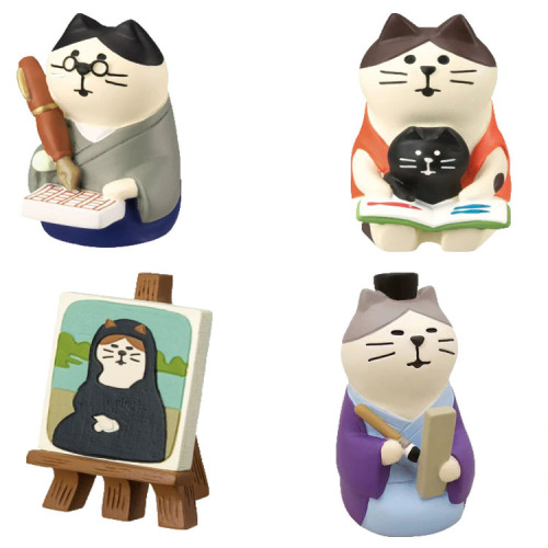 Japanese-style Zakka goods from Kitsune-do Bookstore: Cat-themed stationery, bookshelves, and Instagram-worthy miniatures perfect for decorative micro-shooting.