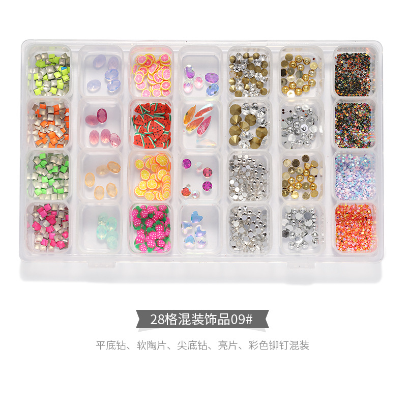 28 joyas de manicura mezcladas, perlas de acero, remaches de estrellas y lunas, conchas de metal, papel de oro y plata, accesorios de uñas, cristal