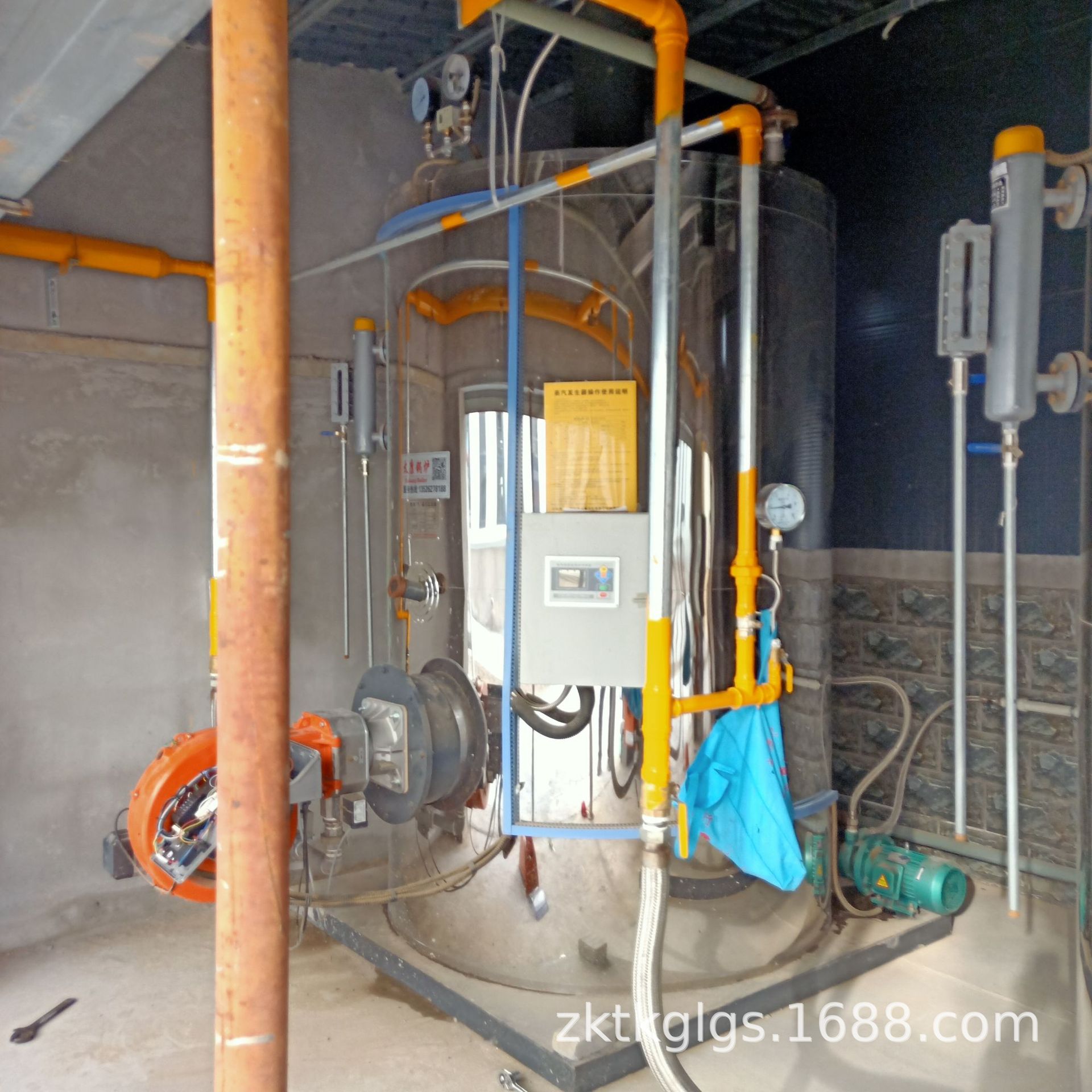 周口市太康锅炉供应LSS0.5-0.7-YQ 1吨立式燃油气蒸汽锅炉