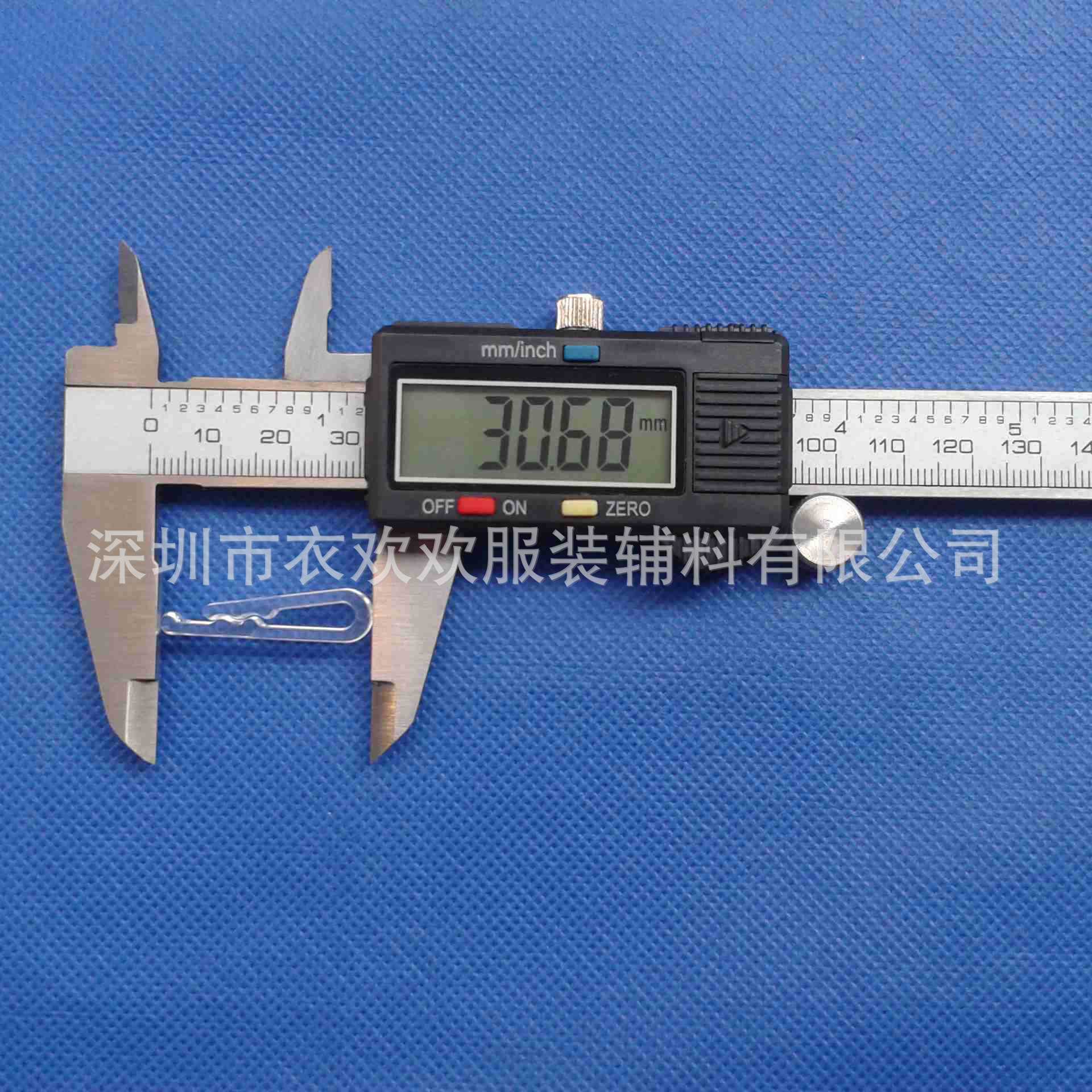 厂家销售供应3CM--4CM小胶夹，织带用夹子，新时代科技边缘光滑