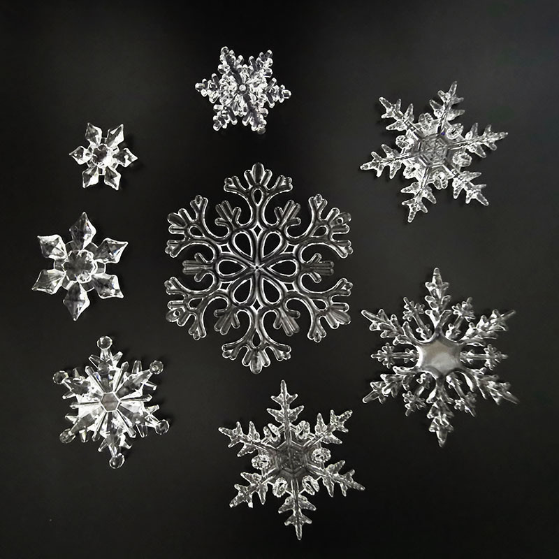 Christmas Snowflake Acrylic Decoration Plastic Crystal Pendant Festive Home DIY Accessories Festive Elements Christmas Snowflake Acrylic Decoration Plastic Crystal Pendant Festive Home DIY Accessories Festive Elements