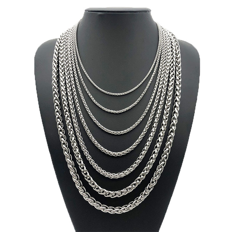 Simple European and American titanium steel men's necklace stainless steel keel chain diamond snake bone chain wholesale jewelry flower basket chain spot