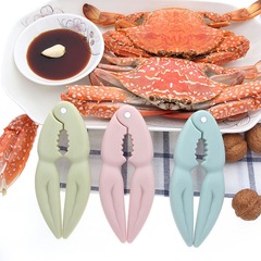 Factory Direct Plastic Walnut Cracker Nut Crab Pincer Crab Shell Cracker Kitchen Small Tool Supply