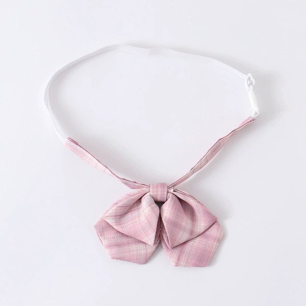 【Double -layer neckline】