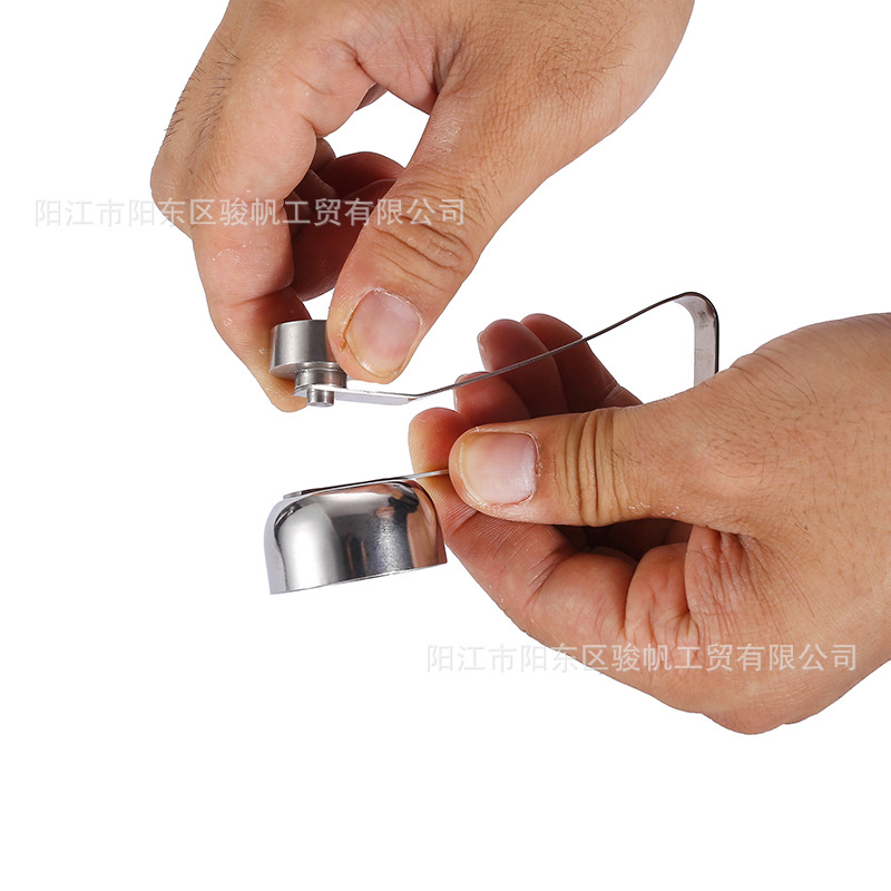 Fábrica en stock abridor de huevo rápido de acero inoxidable hogar arroz glutinoso abridor de cáscara de huevo creativo separador de cáscara de huevo abridor de huevo