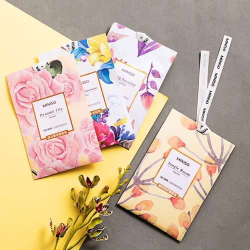 MINISO brand flagship store fragrance bag wardrobe sachet deodorizing aromatherapy refreshing bedroom room