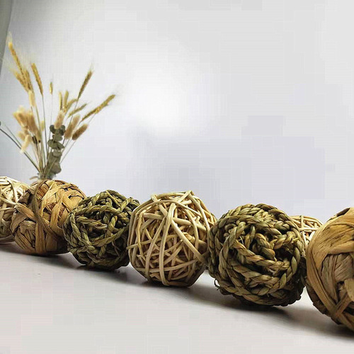 Rabbit grass ball, molar ball, guinea pig, parrot chewing toy, straw wicker ball, water grass ball, willow ball, hamster straw ball