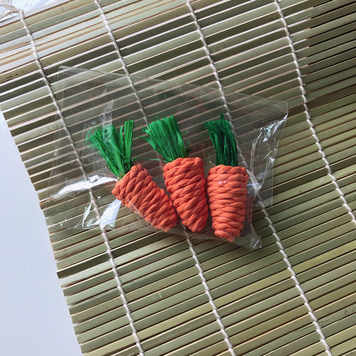 Factory direct sales hamster rabbit chinchilla molar toys molar carrot parrot chew molar straw radish