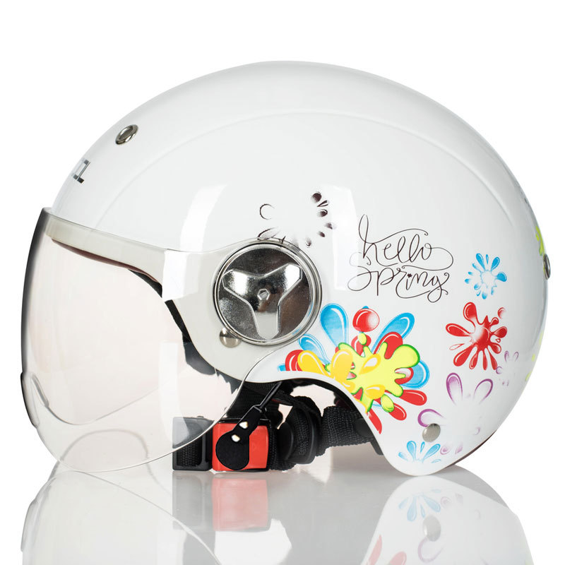 Casco de coche eléctrico mujer fábrica al por mayor verano batería coche casco ligero lindo personalidad medio casco motocicleta