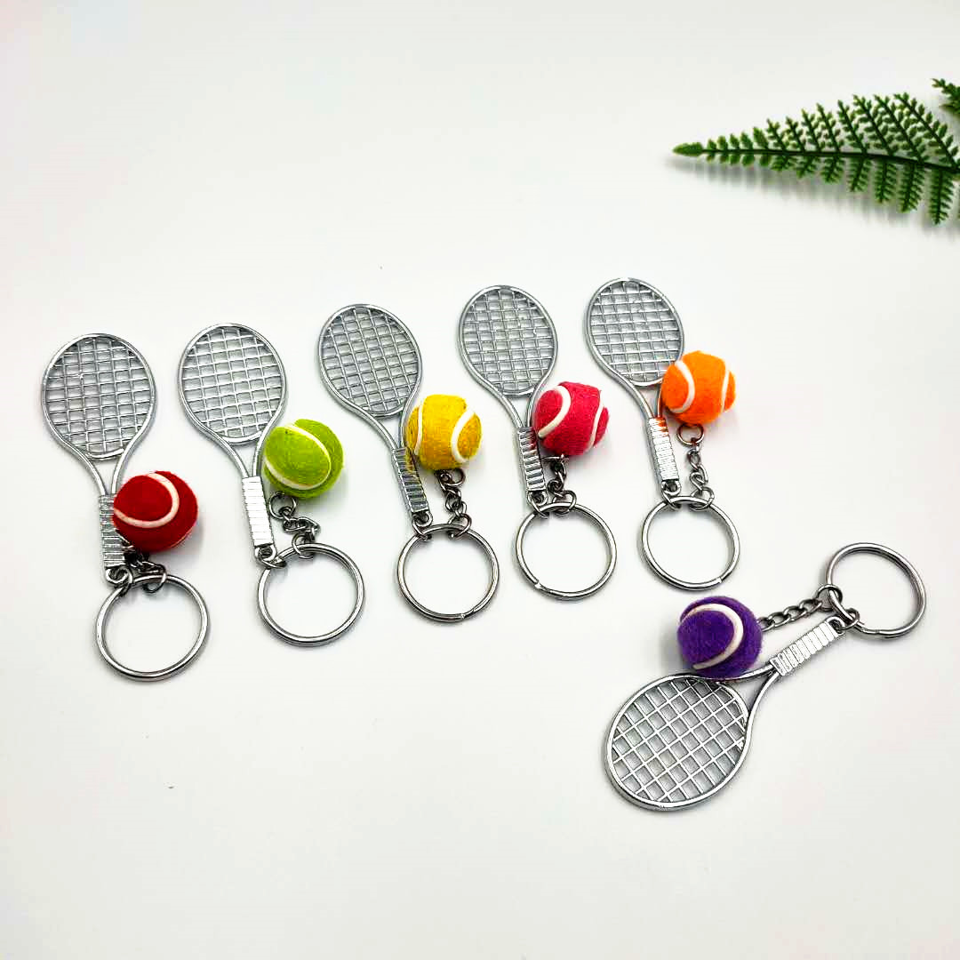 Mini raqueta de tenis de simulación conjunto de dos piezas llavero colgante adornos deportivos ventiladores pequeños regalos transfronterizos