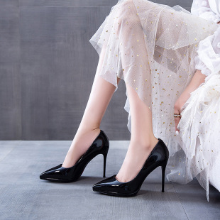 �T���B��ɫ�߸�ЬŮ2020���¿���Ըм��^��ˮ̨��ЬŮ��Ƥ����