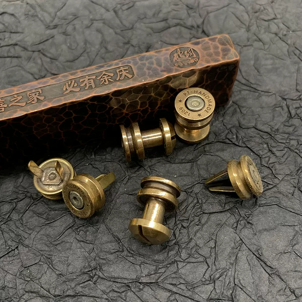 Brass and White Copper Belt Buckle Screws, DIY Accessories for Bags and Leather Goods, Wholesale from Manufacturer