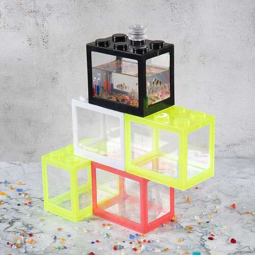 Building blocks Thai fighting fish small fish tank, miniature ornamental fish tank, small office desk, creative small fish tank, plastic fish tank