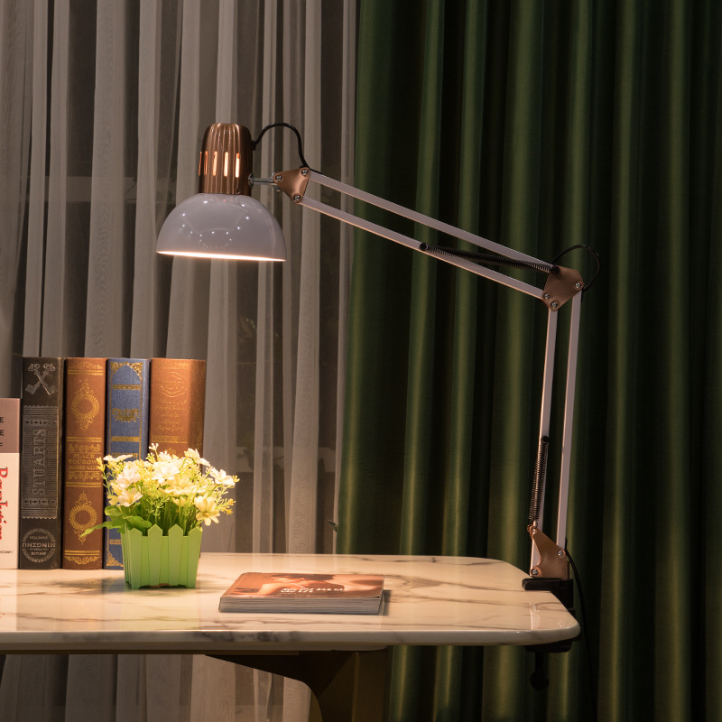 Xiangyu LED americano galvanizado metal largo brazo tatuaje iluminación clip Oficina protección para los ojos niños Lámpara de lectura