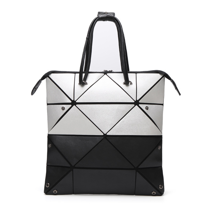 Japanese matte leisure and environmentally friendly handbag with versatile folding four in one deformation bag, patent_voghion.com