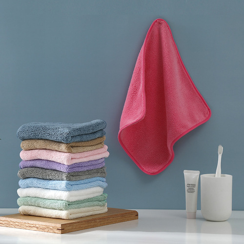 Factory direct supply of polyester and brocade coral velvet towels, water-absorbent 30*30 small square towels, soft and skin-friendly coral velvet towels wholesale