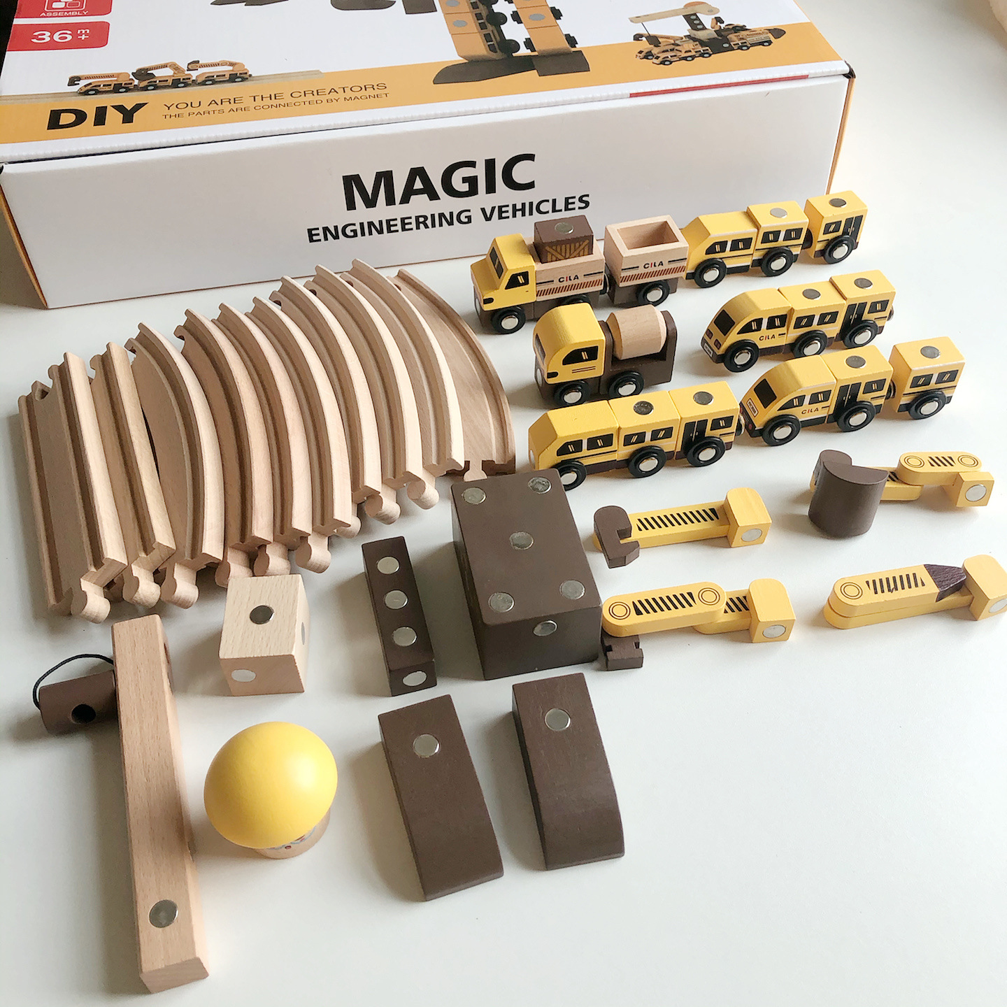 Tiktok caliente combinación creativa robot magnético variedad montaje coche DIY pista ingeniería tren traje