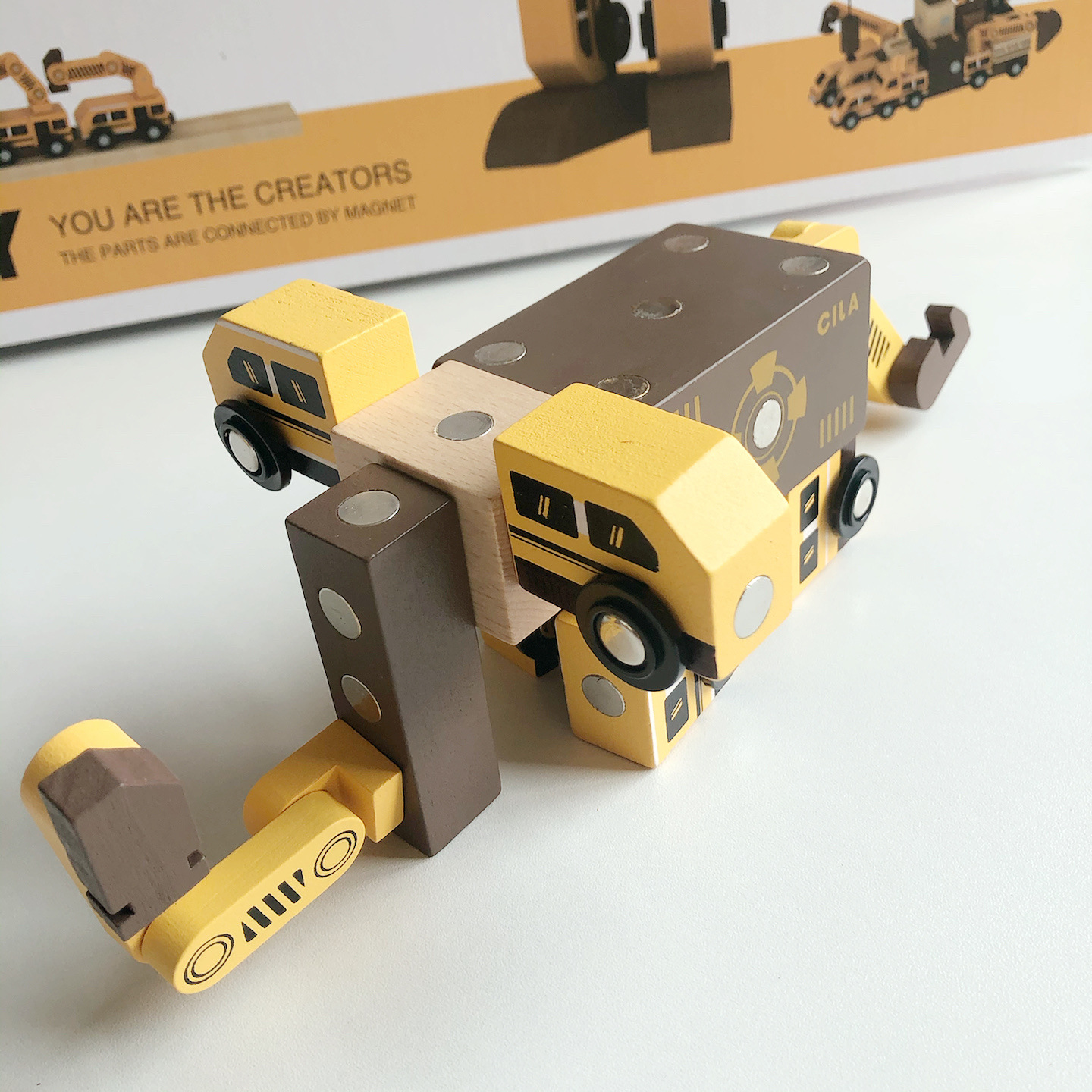 Juego de tren de ingeniería de bricolaje magnético combinación variedad de bloques de construcción creativos ensamblados rieles de madera procesamiento de juguetes personalización