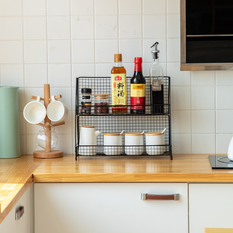 Estante de almacenamiento de cocina directo de fábrica Escritorio de pie de dos capas de hierro sin ponche negro condimento rack de almacenamiento