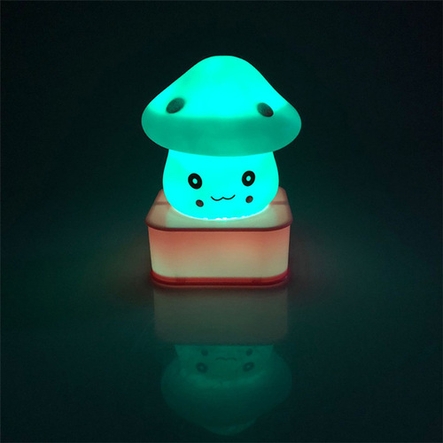Creative Mushroom Night Light, Clapping Light, Bedroom Companion Sleep Light, Eye-Protection Feeding Light, Bedside Lamp, Birthday Gift for Girls
