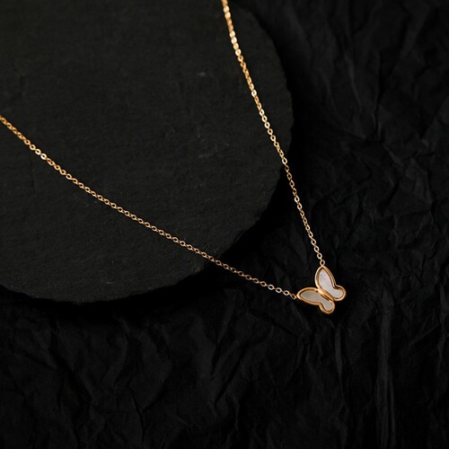 Internet celebrity light luxury ins butterfly necklace women's clavicle chain non-fading 18K gold necklace wholesale