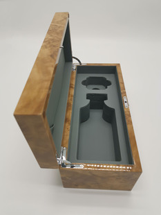 ��Ʒ�׾ư��bľ�� �׾ư��b��ľ���F��ę́悰׾ư��b�к��Ӱ׾�