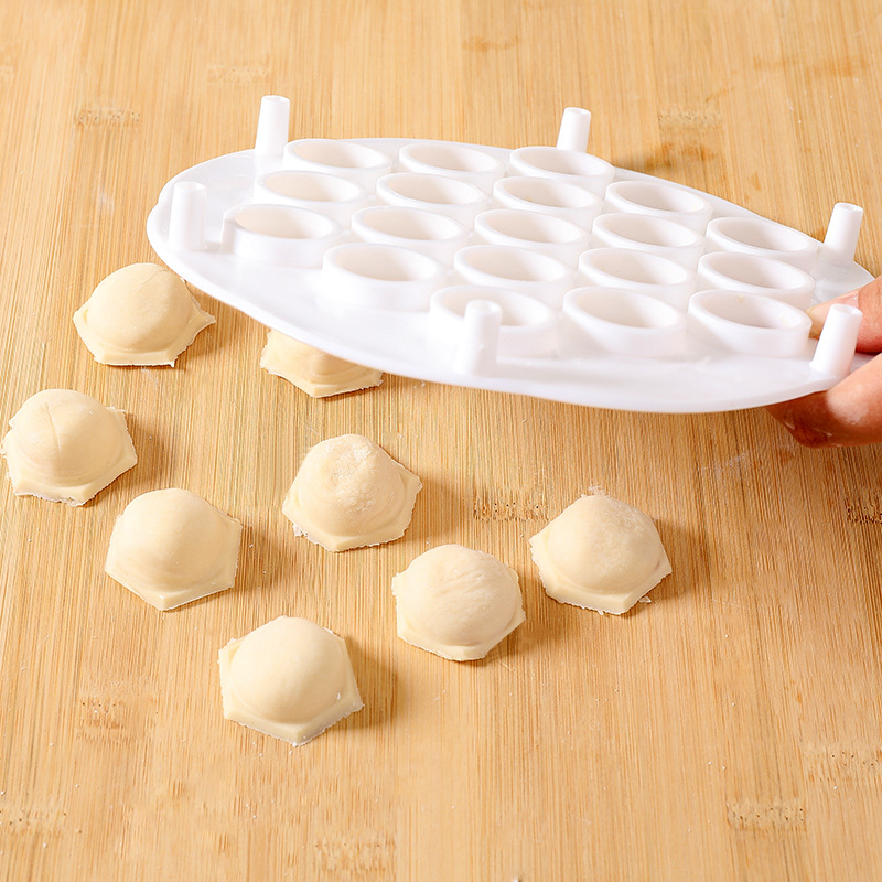 New 19-Hole Dumpling Maker Manual Household Dumpling Mold Lazy Quick Dough Rolling Kitchen Tool Wholesale
