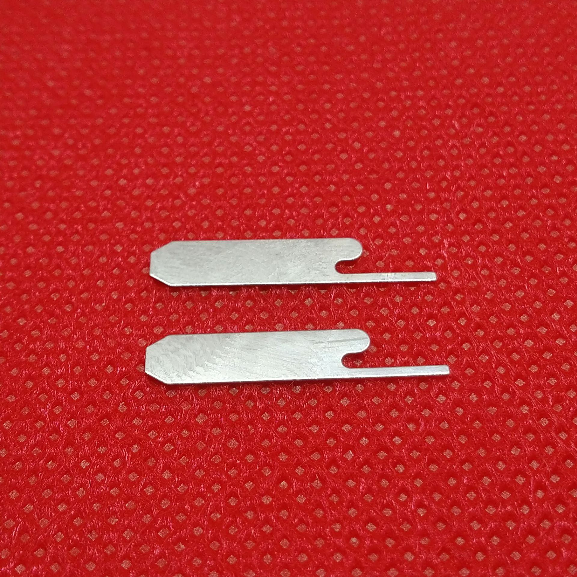 CR2032电池焊片纽扣电池正负极连接片锂电池插脚电池焊片价格优惠