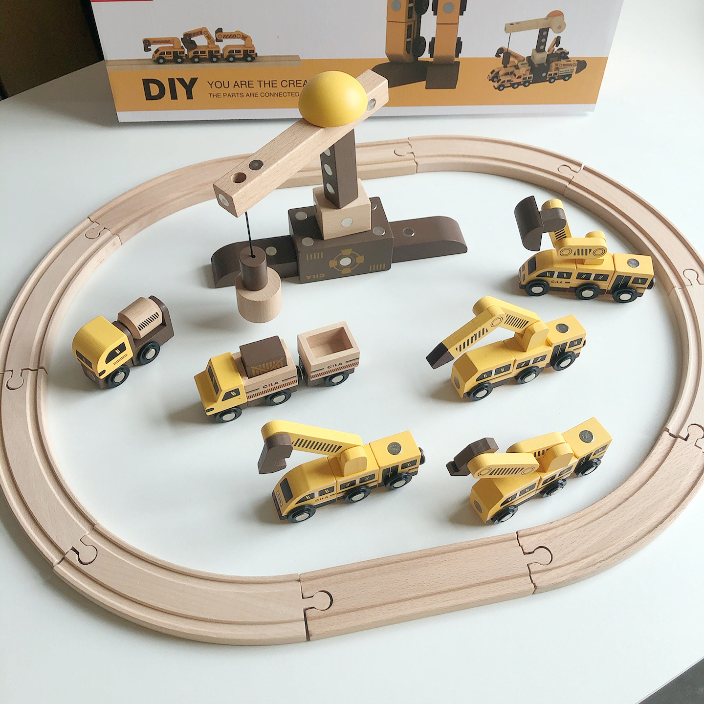 Juego de tren de ingeniería de bricolaje magnético combinación variedad de bloques de construcción creativos ensamblados rieles de madera procesamiento de juguetes personalización