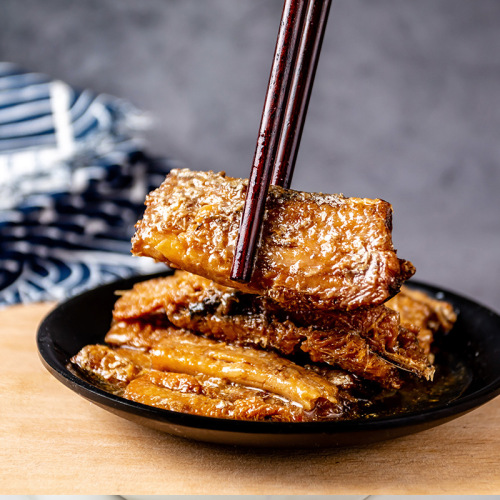 Dalian Five-Spice Eel Canned Food Wholesale Ready-to-Eat 150g Eel Cans One-Time Delivery Full Carton Community Eel Canned Food