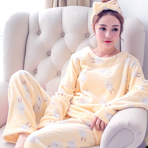 Autumn and Winter Coral Fleece Pajamas for Women, Long-Sleeved Thickened Flannel Homewear for Ladies, Fleece-Lined Two-Piece Set for Students—Winter Style