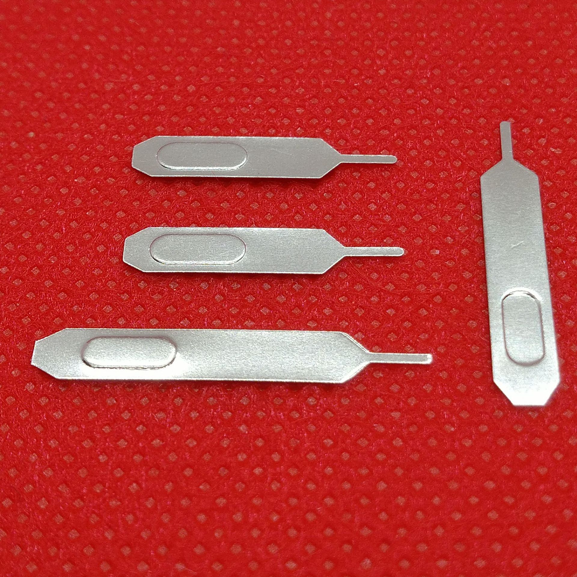 纽扣电池焊片电池连接片电池正负极焊片电池五金片电池脚电池片