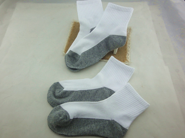 All cotton medium tube mesh grey bottom socks