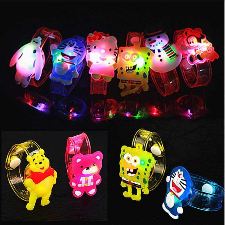 빛나는 만화 시계