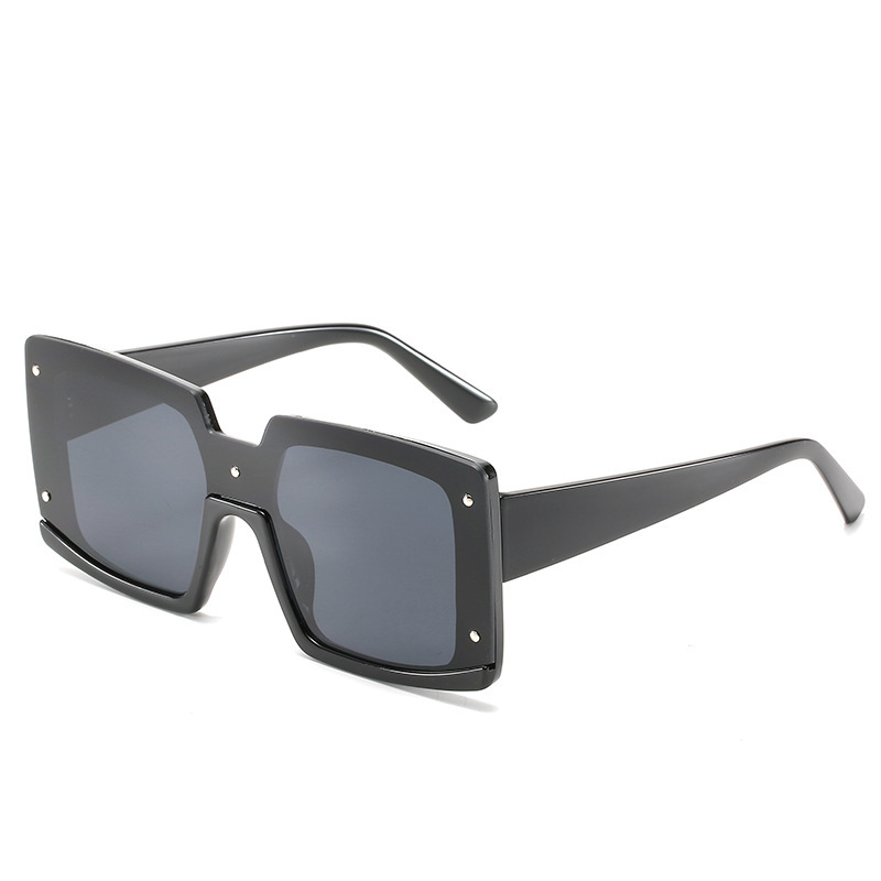 Square Frame Sunglasses, the Same Style as the French Fashion Brand, Personalized Square Frame Studded Black Glasses