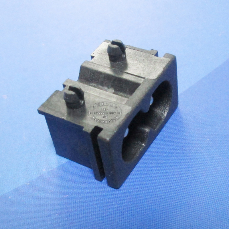 双定位柱背面180度脚焊线式8字接口110端子脚尼龙阻燃AC插座LH-8